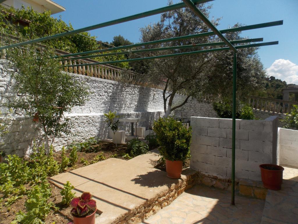 Guest House Vila Bega Sarande Exterior photo